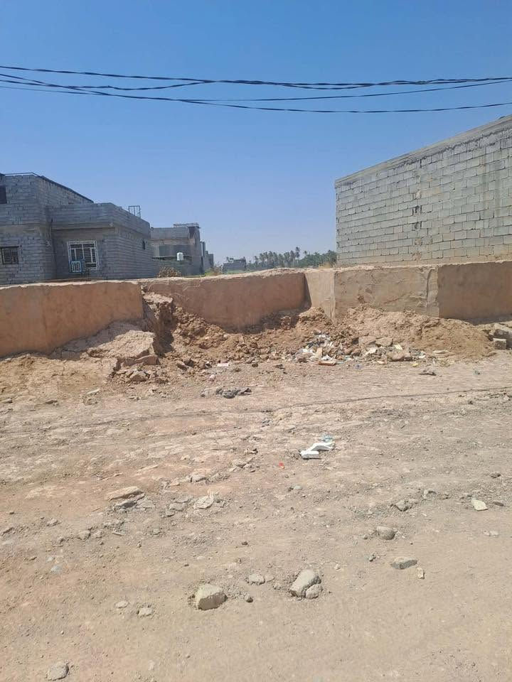 بتلو ركن ٢٠٠ متر مكانه كلش حلو بل كوبات 

وره بيت الخدران سعر مناسب وقرب ع شارع مال 

كوبات كلش ***********
