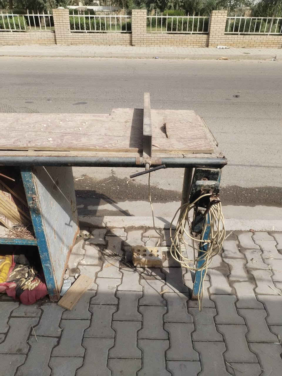 غراض نجارة • كمبريسر • قفل