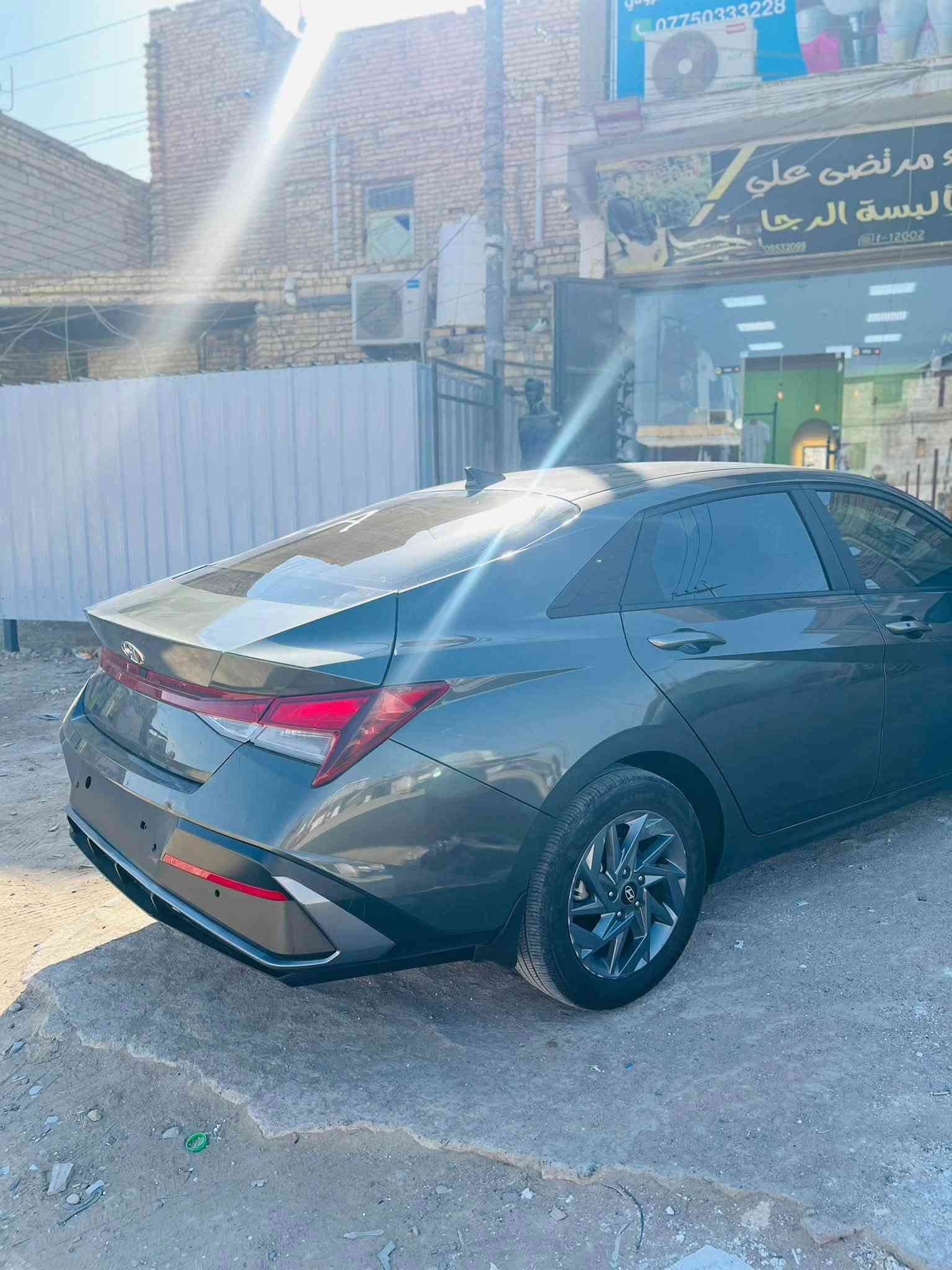 النترا SEL فول عدا الفتحه موديل 24
حره بأسمي تترقم جميع المحافظات ✅
ضرر بسيط بدون صبغ وبدون ايرباك 
فقط تبديل قبق جنطه نفس اللون ❌
السياره كلش جديده وماشيه بس 18 ميل 
سعر مناسب والشراي يتصل وبخدمته 
مكاني بلعماره ***********
