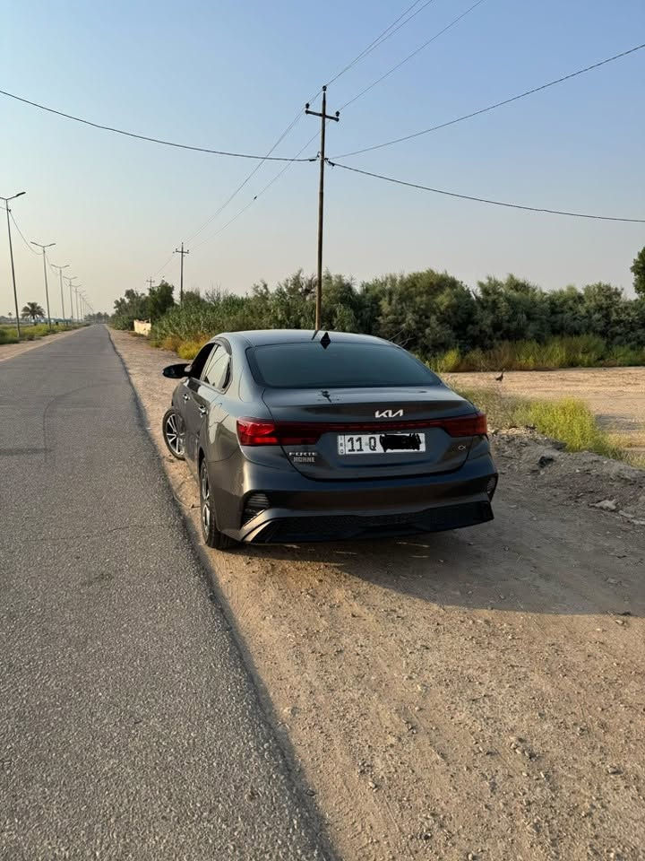 كيا فورتي موديل ٢٣
مرقمة بغداد باسمي شخصياً جاهزة 
صور الحادث منزلها وسونار هم بيها ومنزلة
اخوان مواصفات مو عادية
نقطة عمياء 
اشاير بالمري 
رادار محيطي ٣٦٠ درجة 
دشبول لونين 
كشنات اوڤ وايت بلادي 
وباقي مواصفات الفورتي المعروفة 
محرك ٢٠٠٠ دوش المرغوب 
محرك كير كفالة على وضع الشركة 
اخوان سعرها مناسب مكاني بغداد 
للتفاصيل اكثر اتصال او واتساب 
***********
