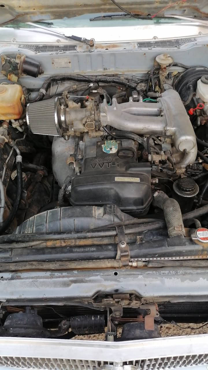 سوبر  للبيع موديل 83
مصبوغ لجماليه.
تبريد شغال.
محرك vvt
صدر نضيف َوتخم تاير.
السياره حلوه ما ناقصه شي مثل ما موضح بالصور.
السعر 48. وبيه مجال.
للاستفسار ***********
