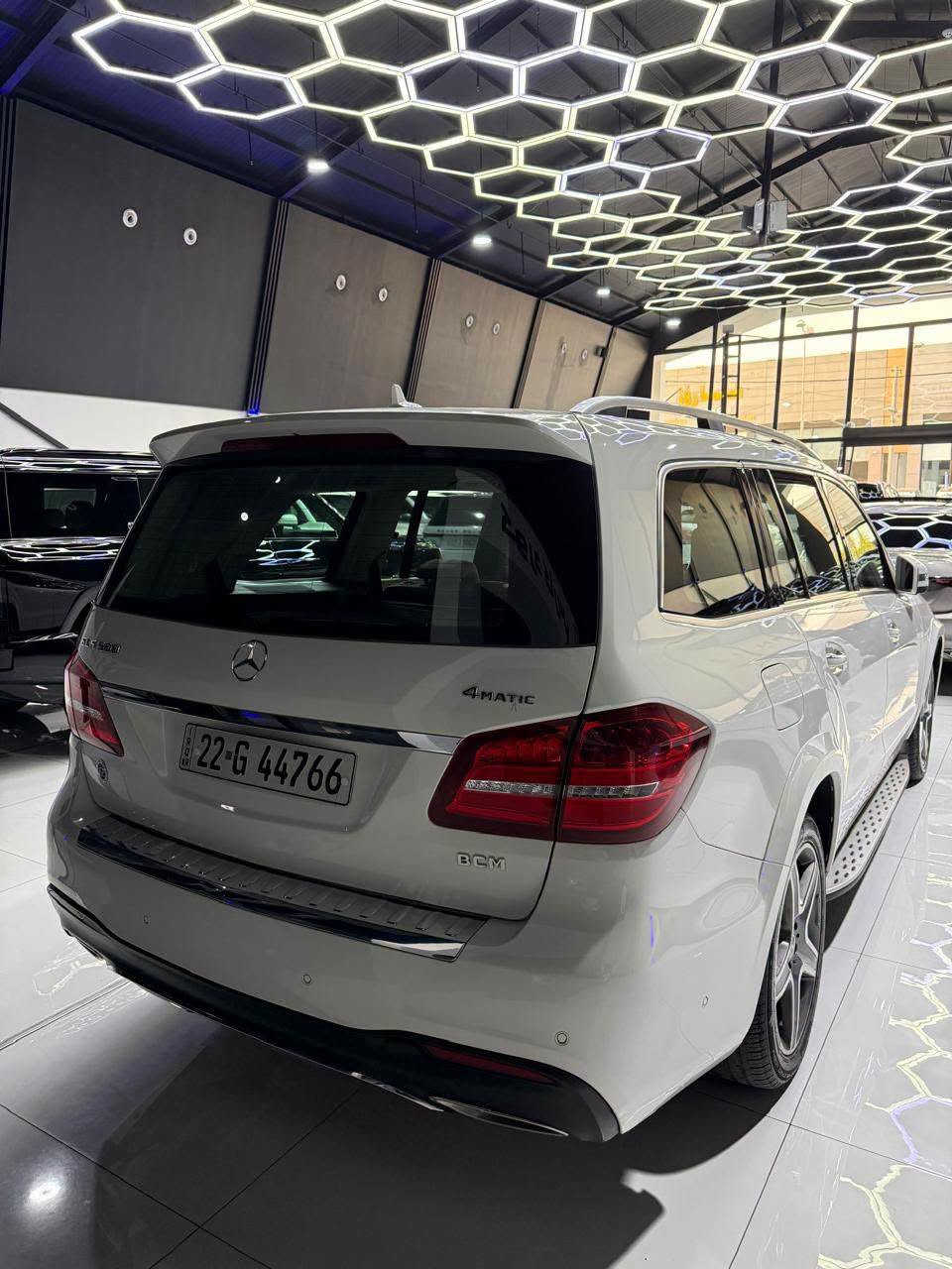 مرسيدس gls 500  موديل 2017
8 سلندر تون تربو 455 حصان 

وكالة خليجي

مكفولة من الصبغ والضربة

اوتو بارك

نقطة عمياء

حساس امامي خلفي

جكات تصعد وتنزل

بانوراما بالكامل

ابواب شفط

بردات جانبية بلاد

مقاعد كلها كهرباء

بصمتين موجودات

كامره 360

رادار جانبي امامي

كشنات مساج

كشنات تدفئة تبريد

شاشات خلفية

سماعات  للشاشات الخلفية من شركة  مرسيدس

تلفزيون خلفي مع ريمونت

سماعات هارمان كوردن
مكان السيارة اربيل  ***********

السعر 🟩علق ستصل لك رسالة تتضمن السعر
