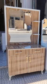 ميز تواليت • نظيف • كركوك