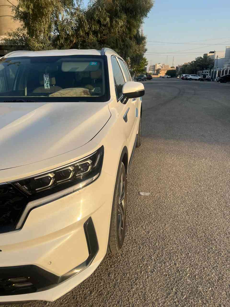 السلام عليكم
سورنتوا مديل 2021 
رقم بغداد
السيارة نظيفه مكفوله من الحوادث
بيها نواعم صغيره كلش بارد خفيف بل جاملغ الوره
كير مكفول 
محرك مكفول
فول مواصفات عدا فتحه السقف 
كير (عصا)
محرك 6 سلندر 268 حصان 
السياره ماشيه 86 الف 
تشغيل بصمه
تشغيل عن بعد
رادار امامي
حساسات اماميه
حساسات خلفيه 
كامره خلفيه 
السياره اب اسمي تحويل مباشر
السعر 235 ورقه وبي مجال 
الاتصال على الرقم 
واتساب متوفر
***********
