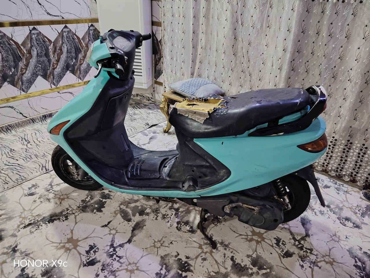 دراجه فراشه فحل سرعه140  تشغل بس بيه صوه يكولون ماتصعد دهن ابيعك كوم حديد  مكاني ميسان ناحيه علي الشرقي ***********
300 وبيه مجال
نضيفه تايرات جدد بس بدون باتري
