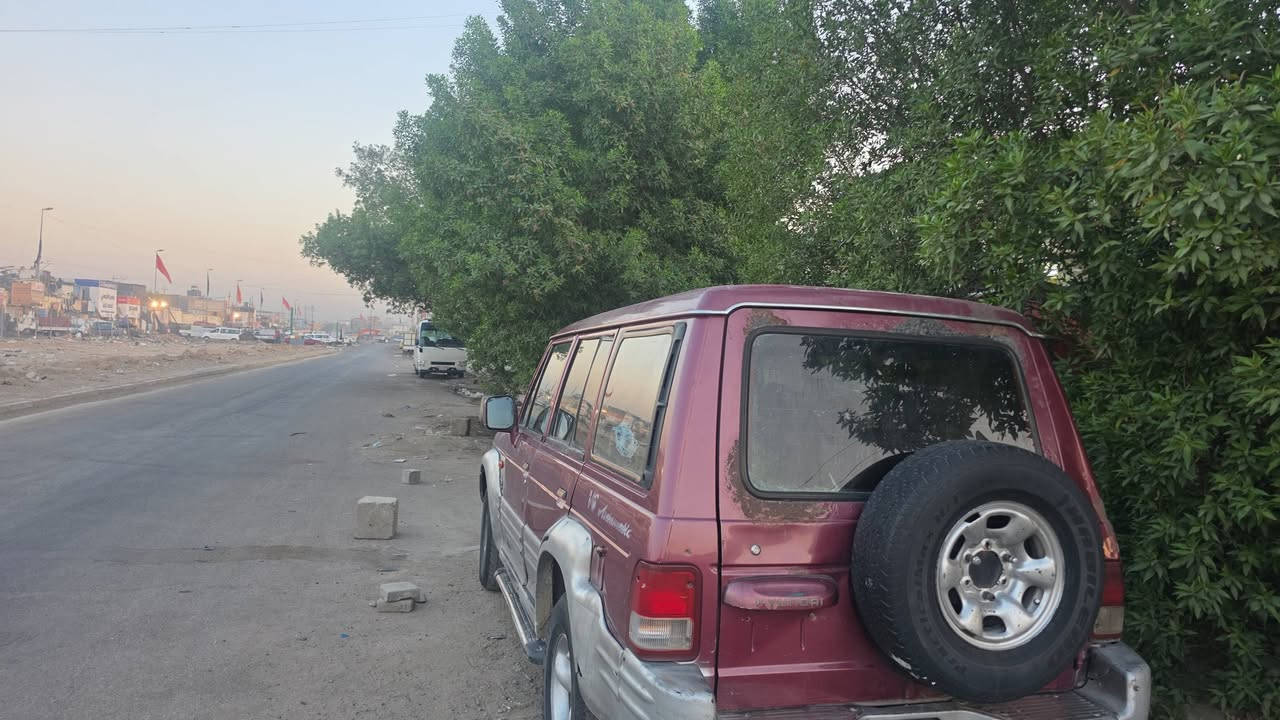 السلام عليكم كلفر موديل 1998
مال مزاد بدون رقم السياره عنوانه بغداد 
والي يرده امروس هم ترهم والسعر  3500 
هذا الرقم ***********
