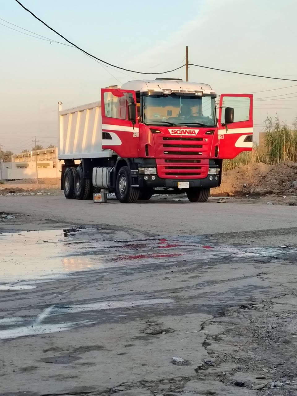 السلام عليكم سكانيا للبيع مكينه 500 جير 900 كوبرا مجموعه ورده وسياره خير من الله الرقم الرقم للاستفسار شاص مقفول ***********
