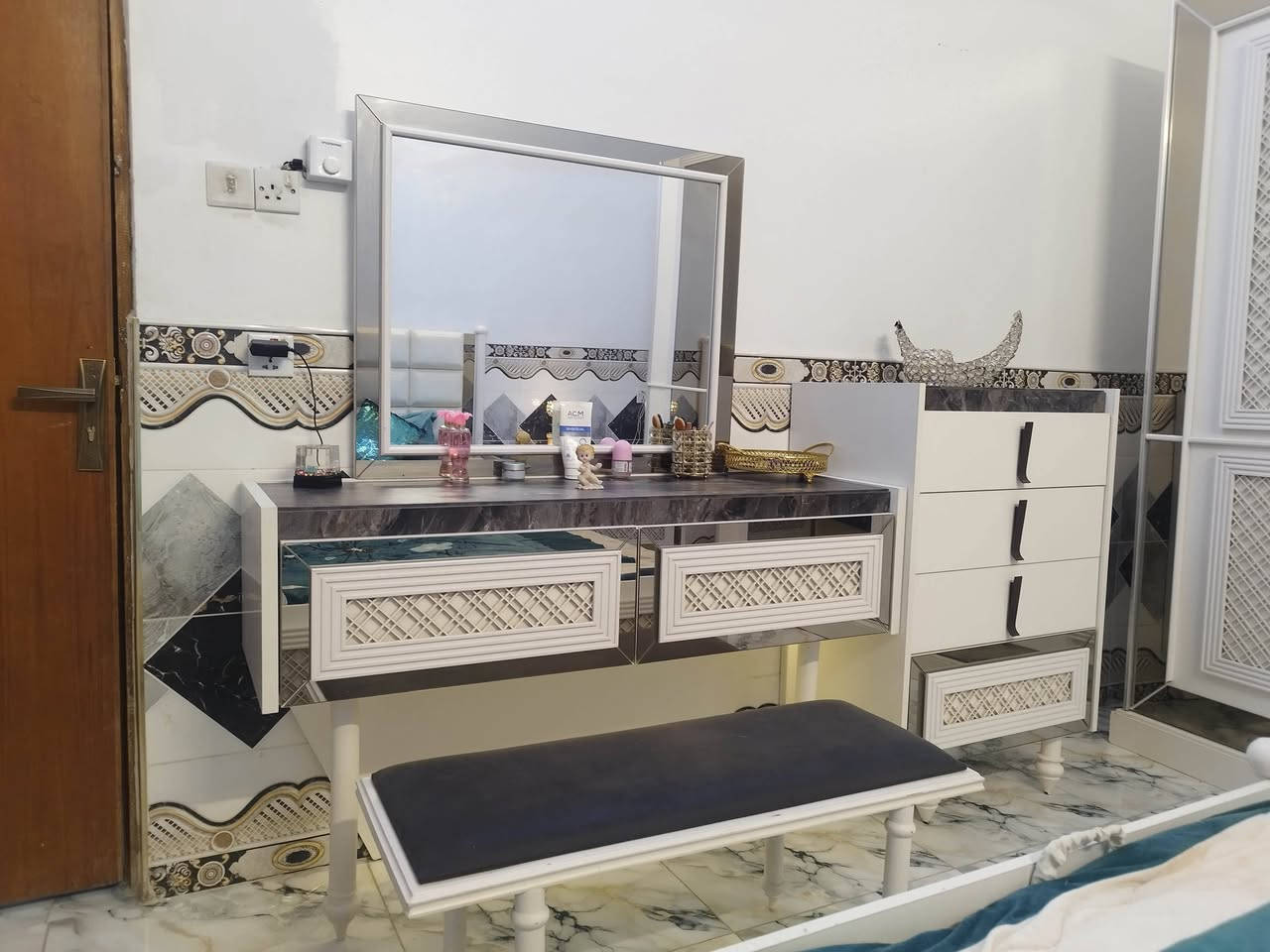 غرفه تركيه للبيع  غرفه نظيفه حراري البكان بغداد استفسار على رقم التليفون‏‪***********
