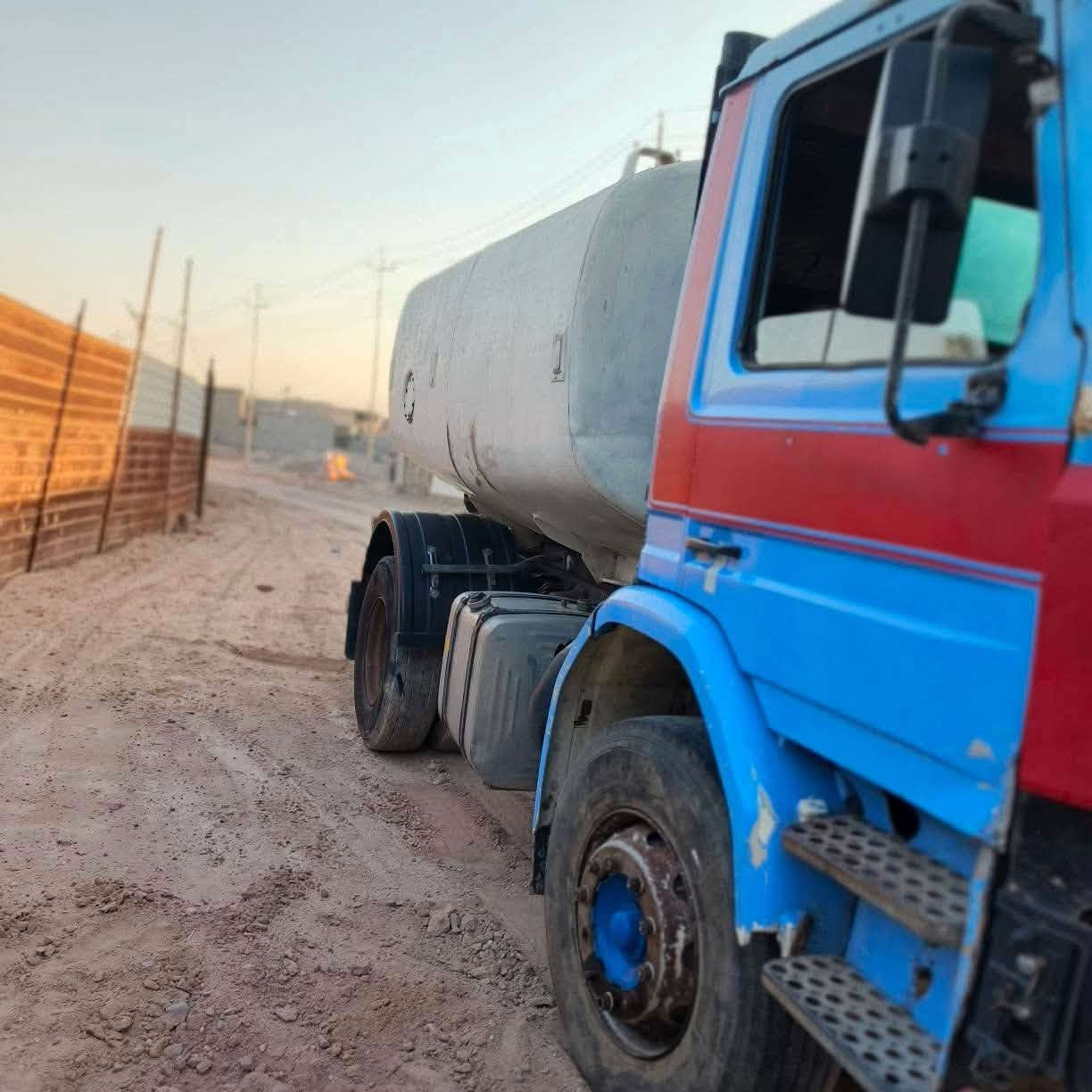 اسكانيا اف للبيع  مديل ٩٦ كير مكينه اكسل. خفيف سياره نضيفه. للتواصل. ***********
