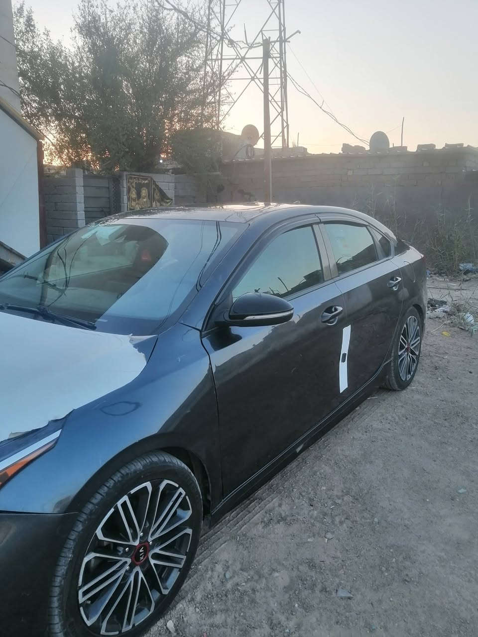 سلام عليكم من رخصت صاحب الكروب فورتي مديل ٢٠ فول مواصفات  رقم دولي جديد  بغداد بسمي بيه٣ قطع صبغ اثرشخوط بس بنيد ابدل  بسعر مناسب حجم الحرك ١٦٠٠ تيربو الكير ايتي رقمي ***********
