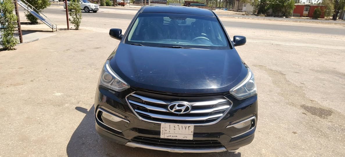 سنتافي موديل 17 وارد امريكي بيه صبغ ثلاث قطع بدون دواخل جديدة محرك كير جديد رقم بابل موجودة بابل السعر 
133 مال جناي رقم الهاتف ***********

