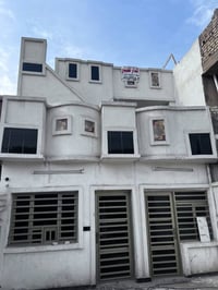 منزل ١٥٠ متر واجهته ٦ متر ونزال ٢٥ يحتوي على كراج  و استقبال مع مطبخ ب...