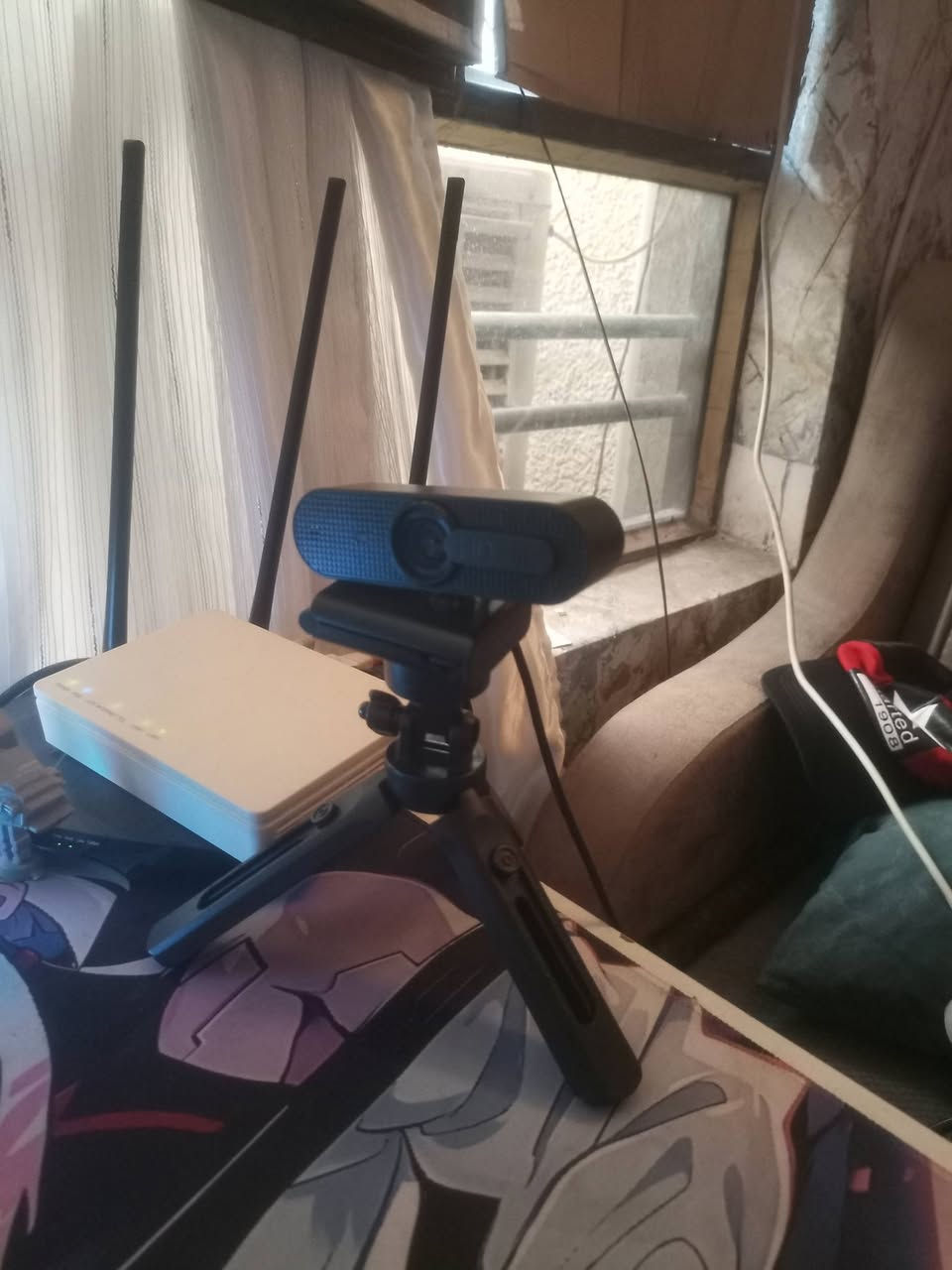 سلام عليكم
كاميرا ويب (Webcam) عالية الدقة بدقة 1080p مع ميكروفون مدمج وحامل ثلاثي القوائم (Tripod)
جودة الصورة: دقة 1080p Full HD مع سرعة التقاط تبلغ 30 إطاراً في الثانية
الميزات الصوتية: غالباً ما تحتوي على ميكروفون مزدوج مدمج مزود بتقنية عزل الضوضاء لتوفير صوت واضح أثناء المكالمات

سعرها 20 الف مكاني بغداد التراث جنب مقهى وادي الذئاب 
تواصل واتساب ***********
