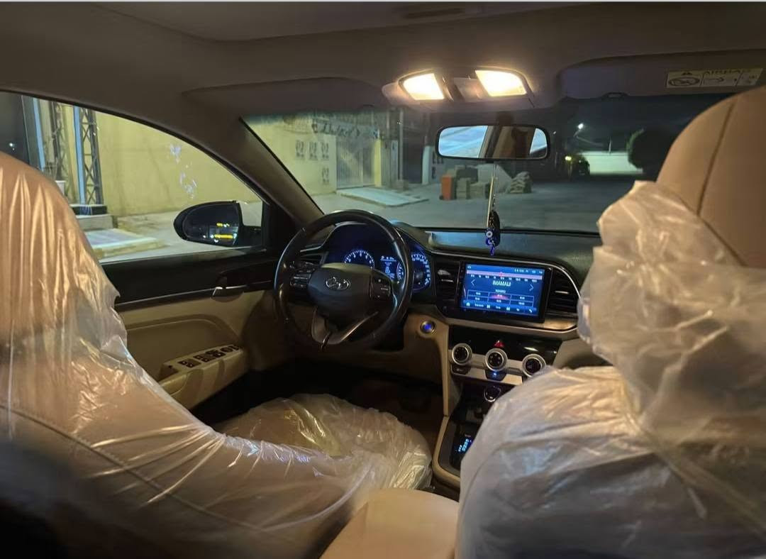 انترا ادوات مديل 20مكفوله من اي شي س50وبيها مجال قليل الاتصال على الرقم ***********
