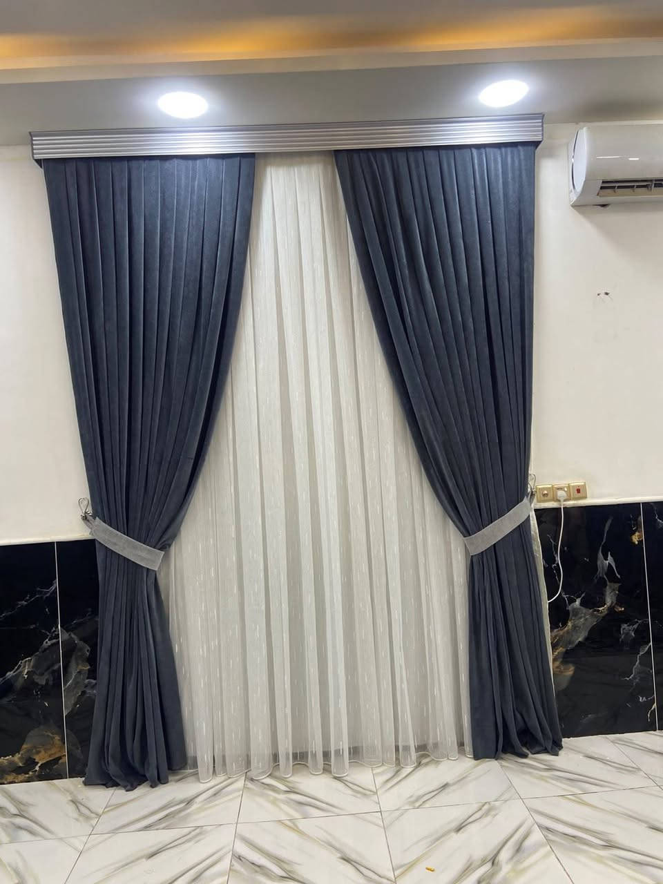 جانب من اعمالنا 
ظل للستائر 
العنوان قريه الغدير الأولى 
***********
النجف مدينتي @
مجمع مدينة السلام السكني 
مجمع الكلمة الطيبة
