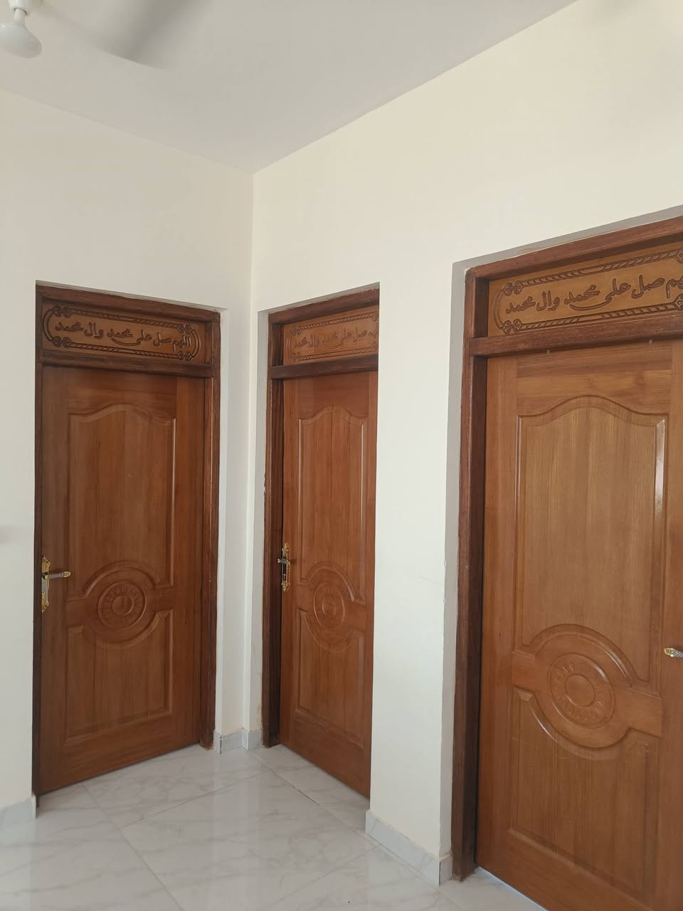بيت 100متر طابقين بناء حديث مطلوب اسكان 50مليون المكان الحبيلية الثانية قرب مجمع المفوضية واصلة كهرباء وماء السعر وباقي التفاصيل أتصل على هذا الرقم ***********
