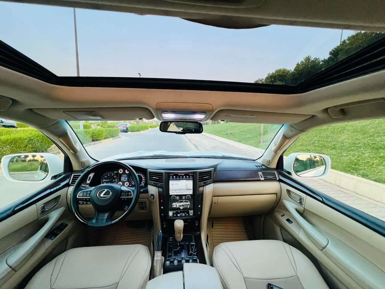 لكزس LX570 • ٢٠١٠ • فول اوبشن