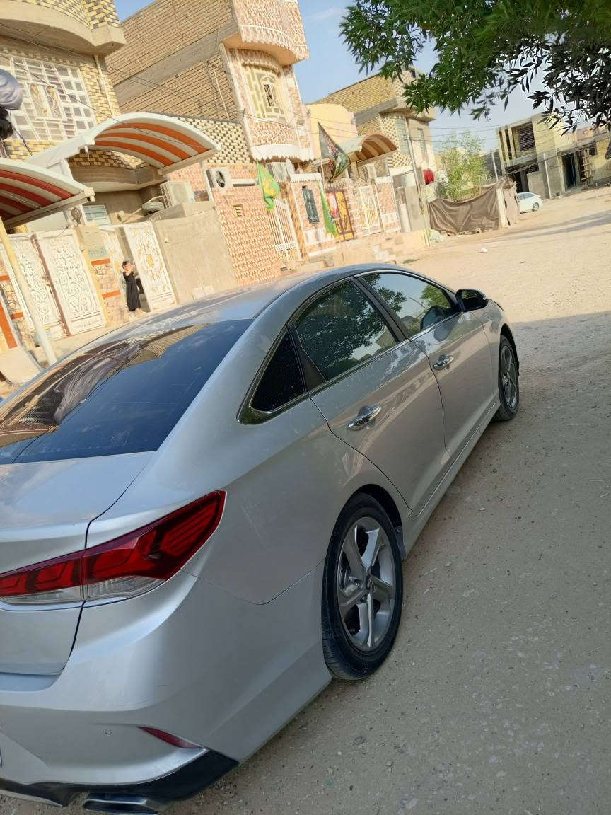 ***********و ***********سوناته خليجي موديل 18 رقم بغداد دولي محرك 4 سلندر دوش بيها منضومه غاز جاهزة بيها صبغ مكانات كامره شاشه حساس خلفي اشاير بلمري مري شفط تبريد قطعتين مكانها النجف النجف, العراق
