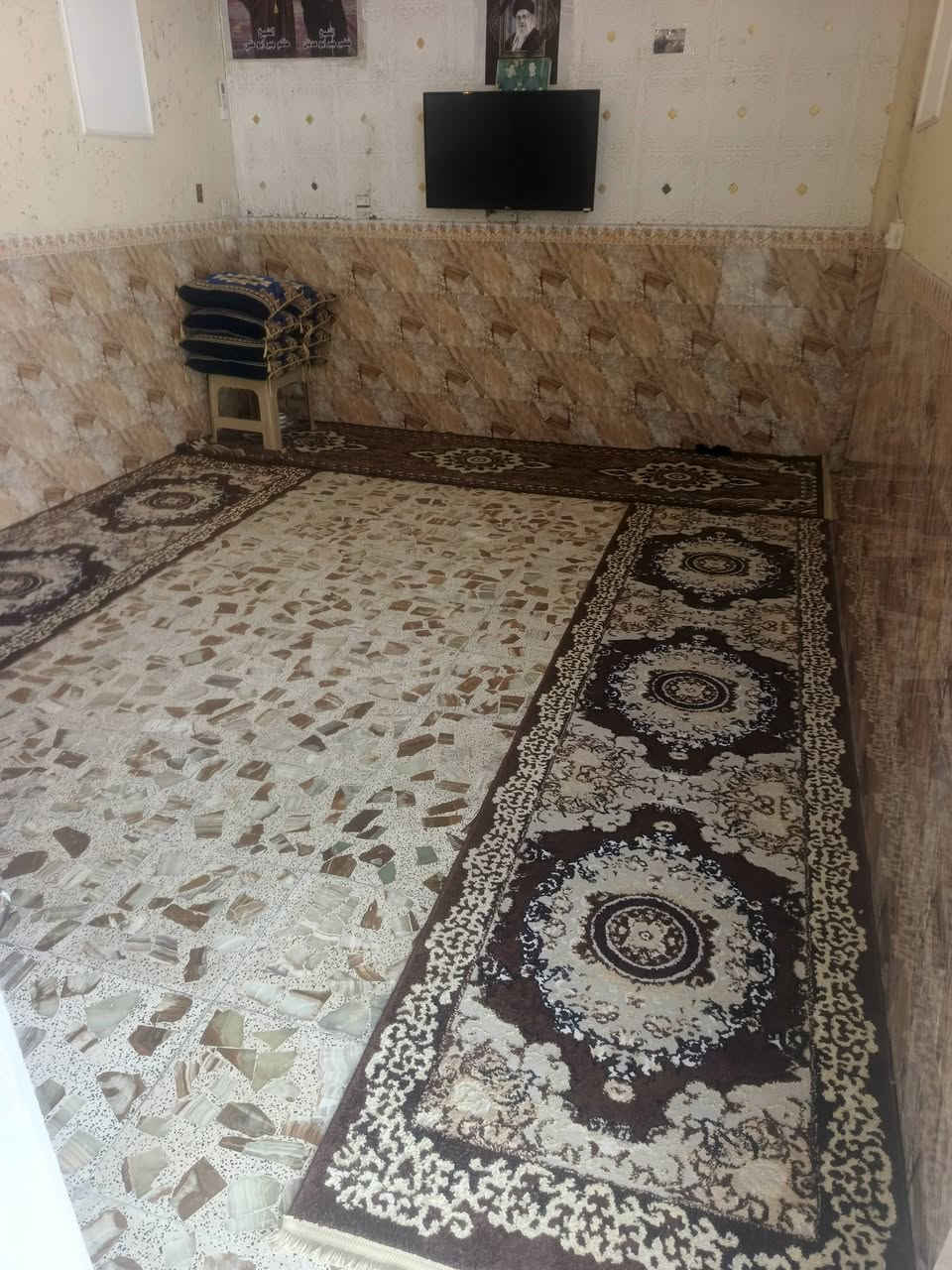 دار للبيع المساحة 200متر 
طابو زراعي ..المعامل سوق العكيلي 
يحتوي على ثلاث غرف وصاله ومطبخ و استقبال
البناء طابوك والبيت مصبوب رفت السكف صب كونكريت السطح اشتايكر
السعر ٦٠
الاتصال ***********
