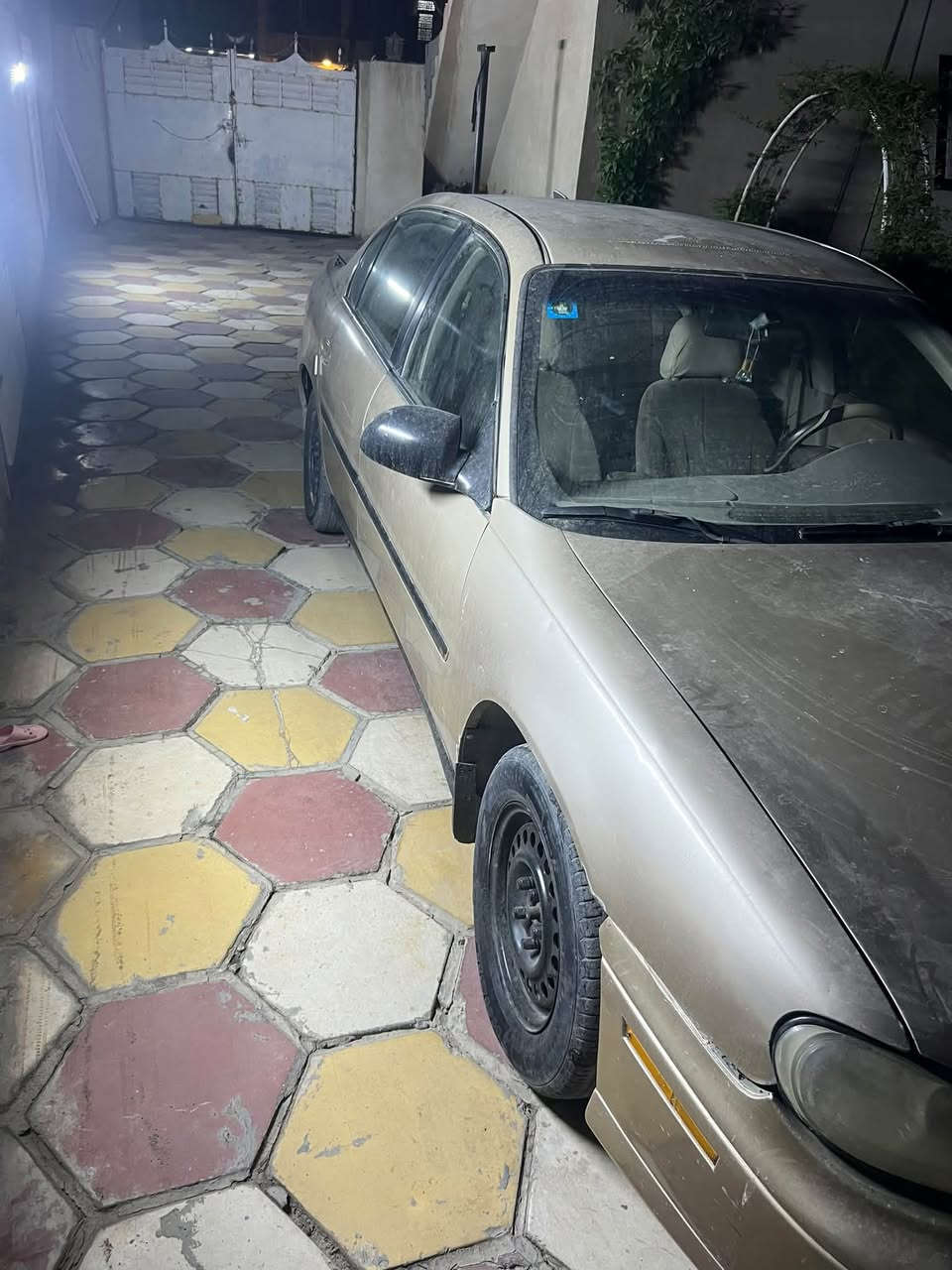 سلام عليكم
سيارة ماليبو ٢٠٠١ سيارة حلوه نضيفه نقص جبنه مال 

دهن داخل خارج نظيف كهربائيات كلها شغاله محرك خير خير من الله تبريد نقص غاز سعر ٣٤بيها مجال مكان بعداد البياع

رقم بغداد

الاتصال 

***********
