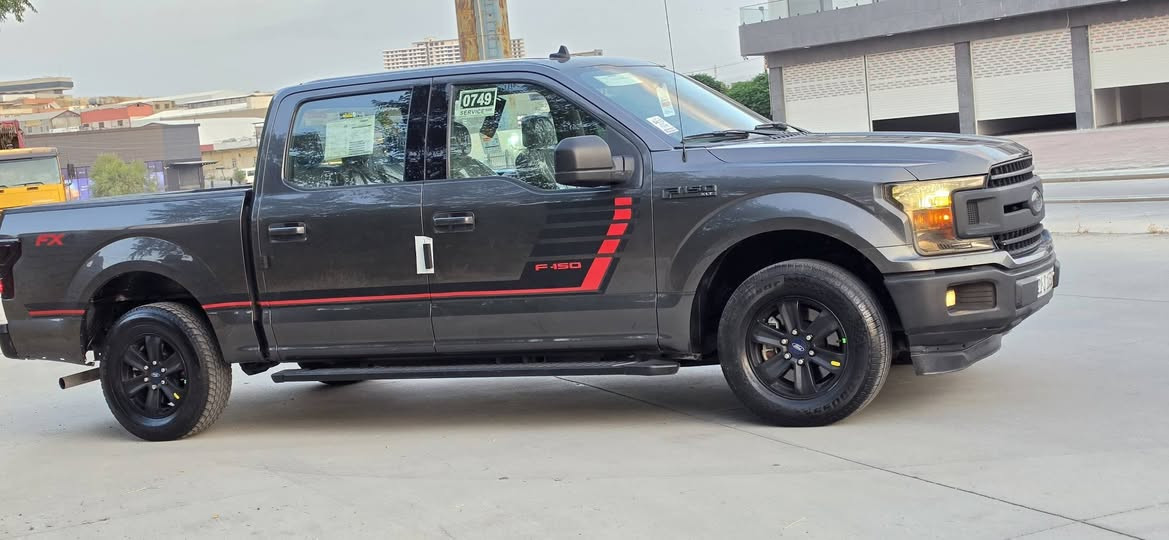 السلام عليكم للبيع فورد F150امريكي موديل 2019لون نفطي حادثه باب وره سايق وجاملغ بجم امامي خلفي كبس ايرباك فقط برده سياره كلش جديده مواصفاتxltشاشه كامره تحكمات ستيرن نضام سبورت نورمال هندبريك بصمه كود باب لايت زنون عالي وناصي مواصفات لمعروفه ماشيه٨٩mi كلش جديده وجاهزه باب طويل بدي قصير المرغوب  محرك 6سلندر 3300تنفس طبيعي لمرغوب كير محرك تبريد كله بشرط برغي مامفتوح تخم تايرات لوك صدر تراي بشرط تبريد ثلج داخل رصاصي دهن فلاتر كله جديد هزه سنويه ارقام كله جديد لل2031بسمي تحويل بنفس ليوم.مكان السياره ب #السليمانيه السعر 179وبيه مجال بسيط وسعر مناسب بيع فقط بدون مراوس الشراي يخابر ***********
