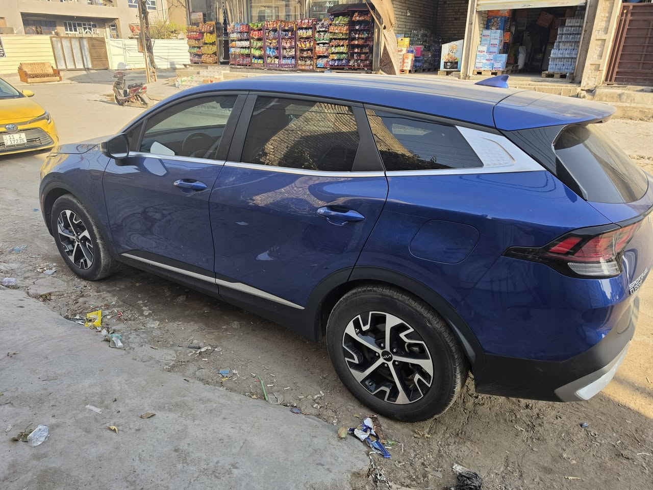 سلام عليكم
سبورتج موديل 24
دخول جديد رقم منفيس
ضربته مثل ماموضح بصور
بدون يرباك كشن جلد
كشن كهربائي
بنيد وجاملغ ع بارد سويتهن 
مكان سياره الدوره 
هاتف ***********
