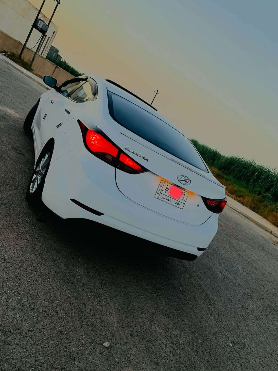السلام عليكم
🚘 ألانترا خليجي موديل 2016 للبيع

سيارة نظيفة وجديدة،  والسيارة على ايد وحده ومواصفاتها حلوة ومميزة: 

🔹 فتحة سقف
🔹 تحكم بالسترين 
🔹 إشاير بالمري + المري شفط 
🔹 تبريد قطعتين
🔹 سنوية ما ساقطة
🔹 ماشية 114 ألف كم
🔹 مكفوله من الصبغ والدعمة والتبديل
🔹 بيها شخط بسيط بالباب فقط
🔹 المحرك 1800 

📍 الموقع: بغداد – المدائن

📞 للاستفسار:
***********

للشراي فقط، والله يرزق الجميع �
