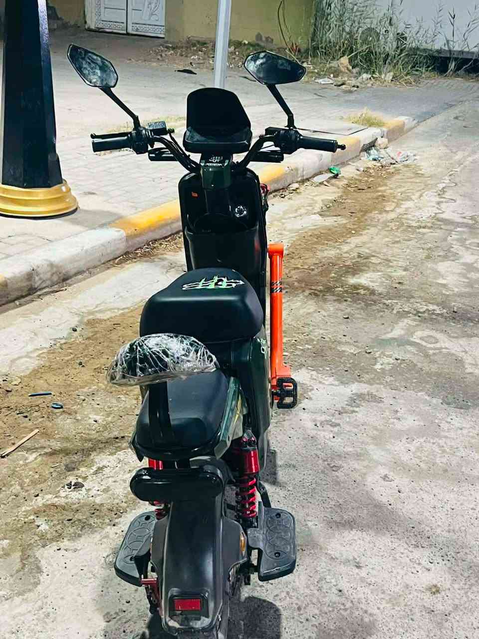 دراجه شحن • ٥ بطاريات • تشغيل بالبصمة