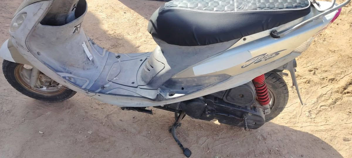 اسلام عليكم دراجة ماكس،منغولي نظيفه نكرة سلف وهندر كهربائيات شغاله مبدل كاور بيها استعمال نظيف للدوام فقط حاويه طافيه يعني بس مكاتبه اتكاتب وياك سعرها 425قفل الشراي يراسل واتساب ***********وبلخدمه احتاجيت واريد ابيع
