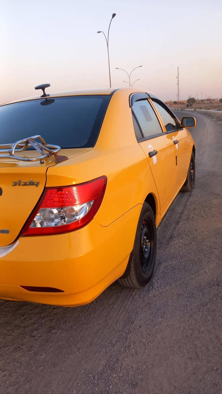 سلام عليكم  بيوادي موديل 19 ستلاام 21 ما باقي شي صير حره سياره مكفوله سياره جاهزه ما تخسر عليه أي شي ماشيه 180الف مكان سياره سماوه ترهم مروس حسب القناعه رقم الهاتف ***********
