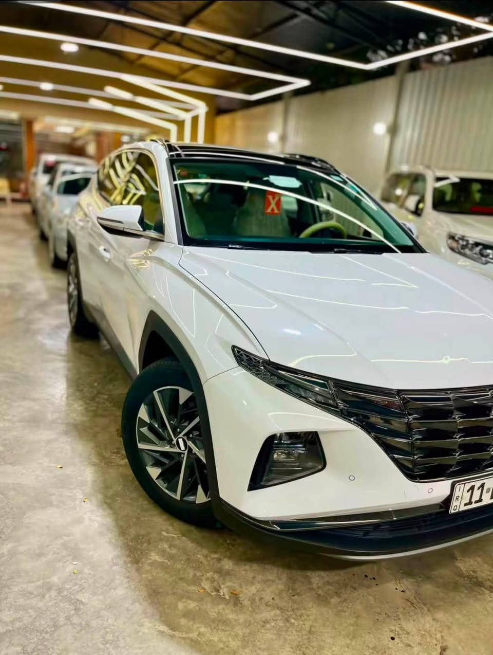 السلام عليكم ورحمة الله وبركاتة
🚗 هيونداي توسان 2024 – فول مواصفات بحالة الوكالة!
✨ العرض:
 الموديل: 2024
 المسافة المقطوعة: 19,000 كم فقط
 الضمان: ضمان شركة الشركة الأولى
 الحالة: مكفولة من البارد والصبغ والتبديل (شرط الفحص)
 الرقم: رقم بغداد 
🌟 المواصفات (فول للأخير):
 تشغيل عن بعد + تحكم بالجام (صعود ونزول) عن طريق البصمة 🔑
 بصمة تشغيل وأبواب
 سقف بانوراما
داخل ابيض 
كشنات كهرباء
شاحن واير ليس
شاشة تدعم apple car play
 شاشة عرض لمس + لوحة تبريد لمس
 ديكورات تاج بيانو
 هاند بريك بصمة (كهربائي)
📞 للتواصل والاستفسار: ***********
