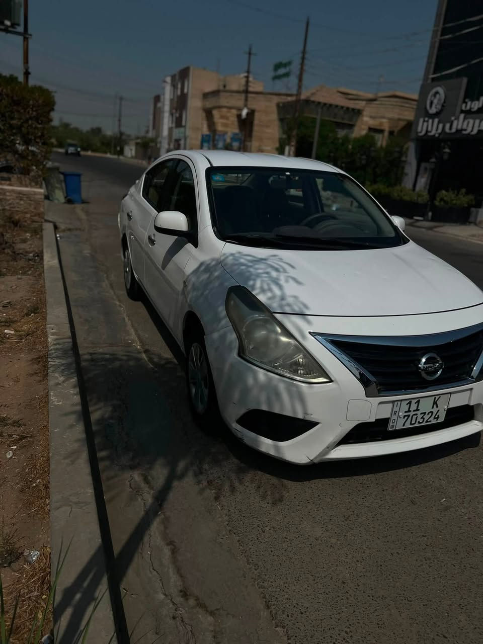 نيسان سني هندي 2018 سياره مكفوله كير ومحرك صدر قبل يومين سويته 
ماشيه 183 
بيها ضربه بل باب مال سايق مصبوغ  وبيها شغلات بسيطه جداً

سعر ٨٥
مكان بغداد حي الحسين 

***********
