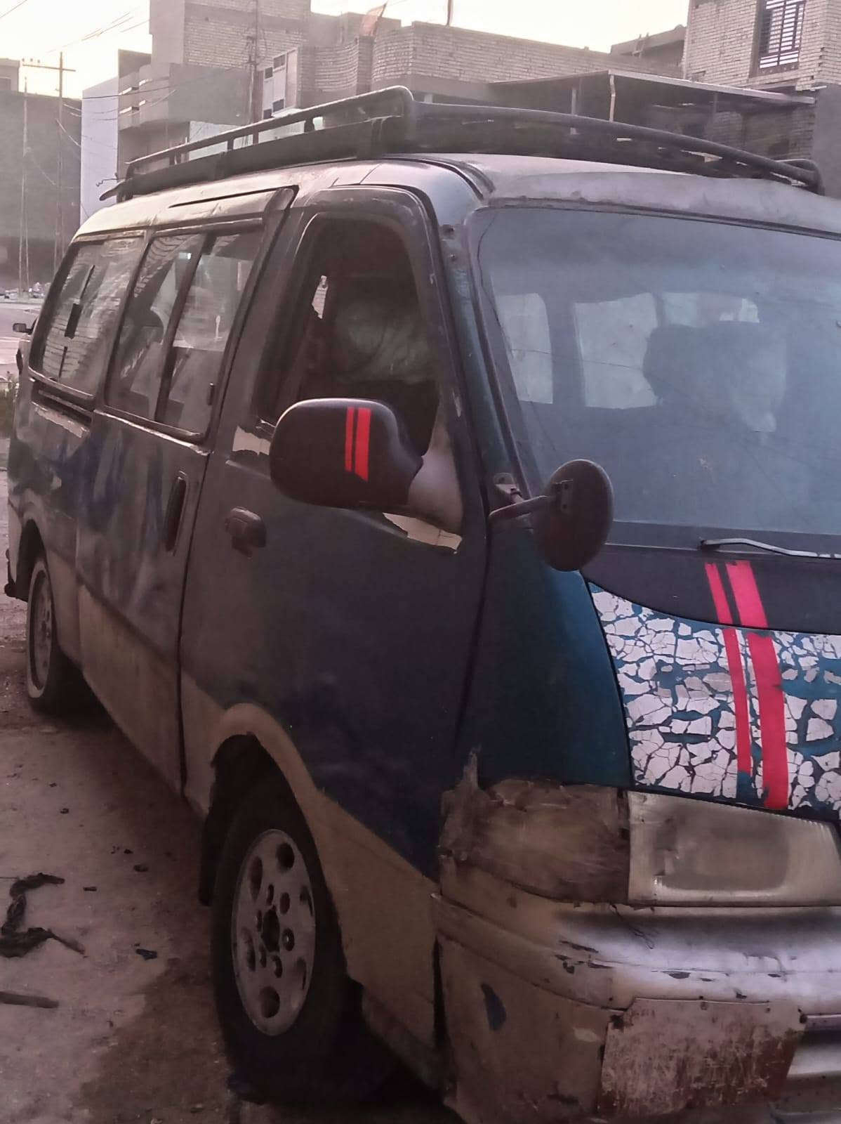 السلام عليكم ورحمة عندي كيا بريجو موديل 98 سنويه 27 بغداد الألماني محرك فرت يطق عليها غرامات مليون و150 الف،شاصي بلادي  محرك عموشه 2700 كور 3000 دواخل نضيفه كرهربائيات شغال/ه السعر 24 وبيها مجال،، ميعجبك اعبر المنشور.. عنواني بغداد الكرخ حي الفرات قرب شارع المطار *********** خاص ماعندي

