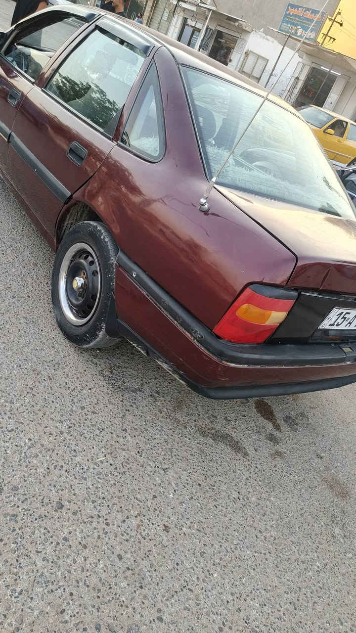 فكتره موديل 90 محرك 1800 نوزل قبغ اسود مرغوب سياره احله من الصور صبغ بدون اي حادث او ضربه فقط جماليه خياس مابيع قليل بل قماره موضحه صورته السياره رقم وهزه وسنويه جديده تحويل مباشر الداخل يرادله دوشمه فقط السعر 25 العنوان الانبار قضاء هيت رقم تلفون ***********

