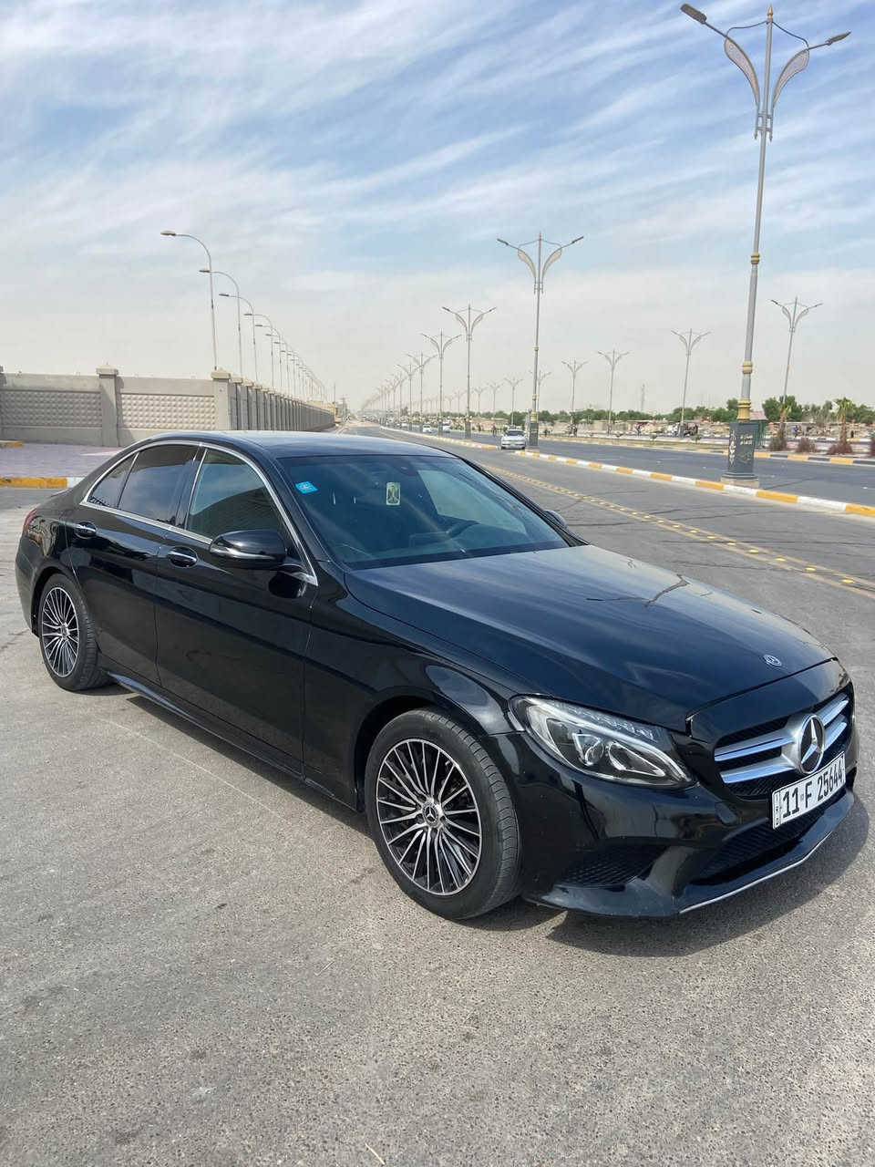 السلام عليكم
الحلوه محبوبة الشباب والبنات للبيع فقطط

مارسيدس بنز 

الحجم C300

موديل 18

رقم بغداد ومكاني كربلاء تحويل ثاني يوم بسمي سيارة

وارد امريكي

المواصفات

- تحكمات استيرن

-كشنات جلد 

- تجوه الرئس والكشنات كهرباء +تدفئه

-مري جانبيه+ وسطيه كهرباء

-كامره خلفيه 360

-رادارات جانبيه واماميه

-شاشه اعطال داخل الدشبول

-انظمة قياده متعدده (5) انظمه

-تجي بمحرك 4 سلندر تيربو عائليه اقتصاديه جدا 

واذا اتحبه رياضيه 

-شفتات استيرن للقياده الرياضيه

-اناره اماميه 8 عدسات LEDمن شركة مارسيدس

-اناره خلفيه LED

-ماوس وسطي للتحكم بالسياره 

-اناره ترحيب

-بصمة تشغيل  اربعه ابواب

-صندوك كهرباء

-نظام خزن الاستيرن ومقعد السايق عند التشغيل ( ميموري)

-السياره جاهزه بدون مشاكل او اعطال

-فتحت سقف ( سلايد ) 

-السيارة ما بيه اي عطل سليمه من كلشي

وباقي مواصفات  الC300 

سياره وارد امريكي  حادث جاملغ الايسر جداً حادث خفيف اي ابو سونار وين ما يعجبك 

( السعر حيكون  جدا مناسب بالنسبه لخواته $235 )

واي استفسار اني حاضر

***********

وتساب متواجد 24 ساعه

( امير الميالي )
