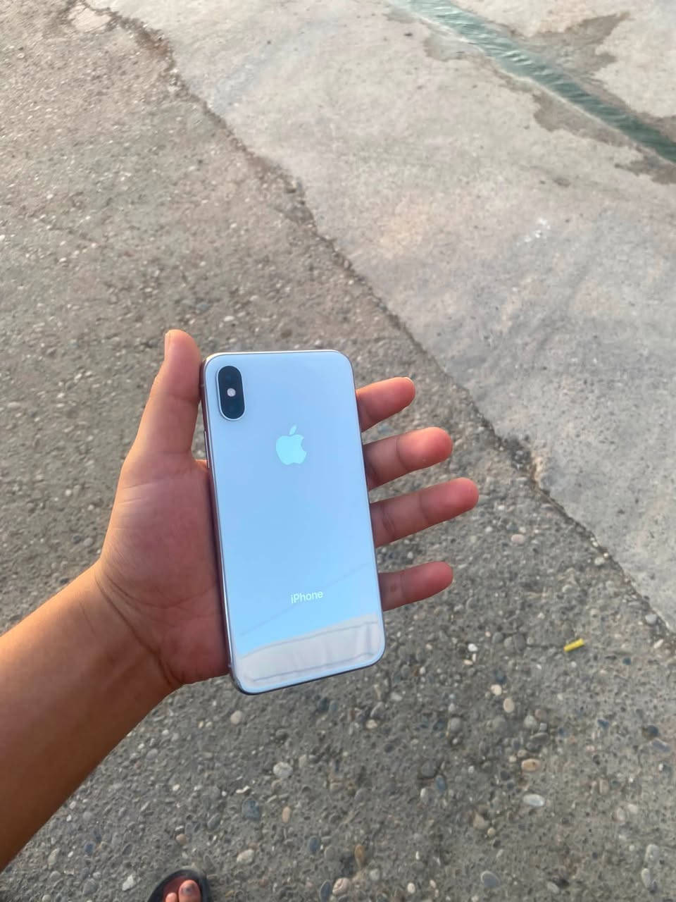 iPhone x
مامفتوح شرط الفحص

ذاكره٦٤
بطاريه٧٥
الجهاز كله نورمال برغي ما مفتوح التواصل*********** مابي واتس
