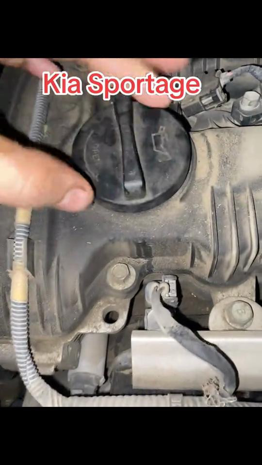 #الشعب_الصيني_ماله_حل😂😂 #صني #سيارات #سني #نيسان 

نص مكتوب في الصور:
- Kia Sportage