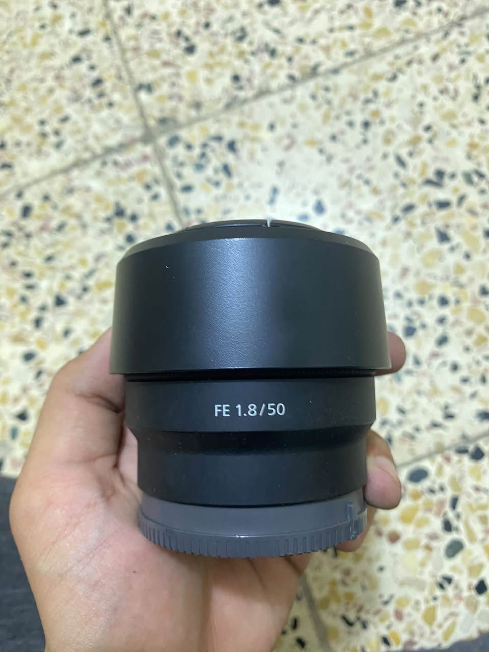 سوني • ٥٠مم • فتحة f/1.8