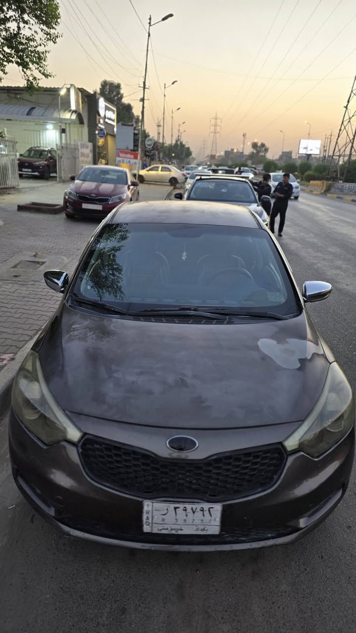 للبيع سيراتو 2014 خليجي مكينه 1600 تبريد ثلج رقمها بغداد باسمي تحويل ثاني يوم، سيارة بدون صبغ
مكان السيارة بغداد الحرية الدولعي
عارضها ب100
***********

