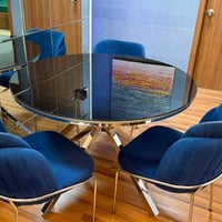 ميز طعام للبيع مكان بسمايه  07738169952