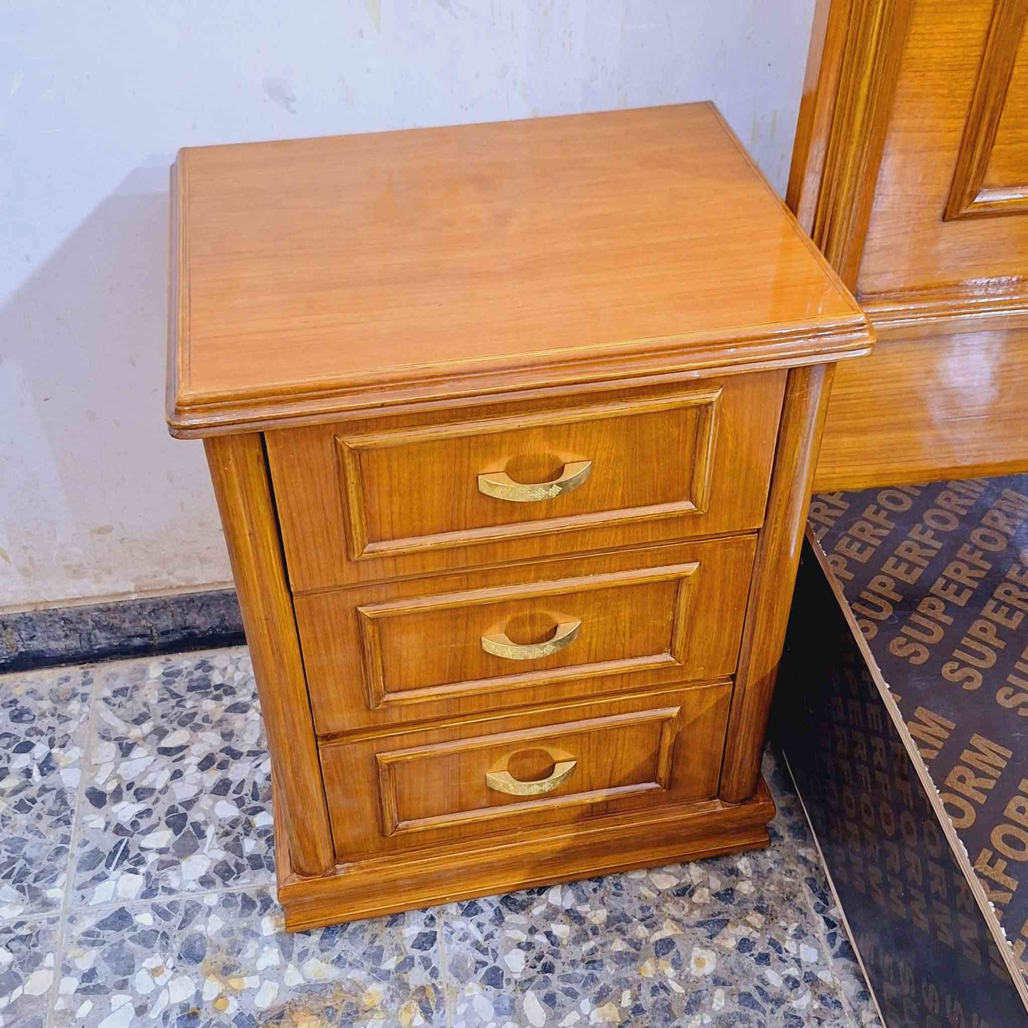 غرفه ست ابواب ملحق رئاسي غرفه فاخره جدآ وثقيله جدآ وأخت الجديده للإستفسار ***********
