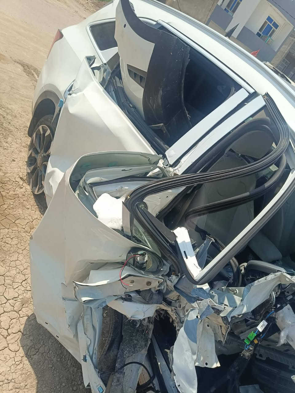 سلام عليكم سورنتو 2025فول مواصفات في اي بي سياحي واحد ع واحد رقم بغداد باسمي  ابيع ع حادثه هذا رقمي واني بخدمتكم ***********

