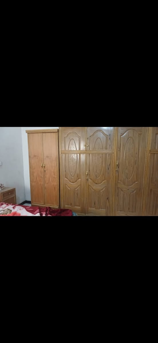 بغداد العبيدي • مستعملة • مراية مكسورة