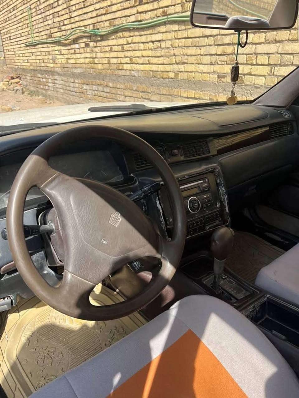 السلام عليكم
بطه منفصل لون لؤلؤي موديل 1993 رقم واسط بأسمي مكفوله من الگص ونقل الچثه 
مكينه وگير ثنين ونص انضاف 
ذي قار سوق الشيوخ

السعر ب٤٠ او بيه مجال قليل
رقمي ***********
