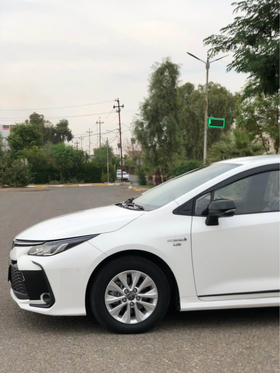 سلام عليكم 
للبيع كورلا هايبرد 1.8 2024 
بطاقة بانزين بيه
شرط التحويل 
سياره كلش نضيفه وجديده
بيه رصعات اصغار 
*********** كركوك, العراق
