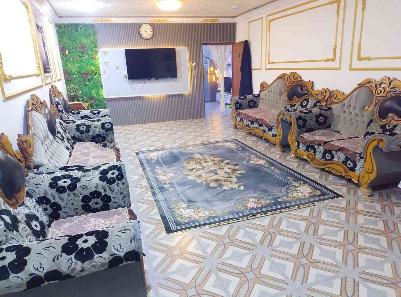 ركنة مستعملة • ١٠ مقاعد • ٣+٣+٢+كرسين