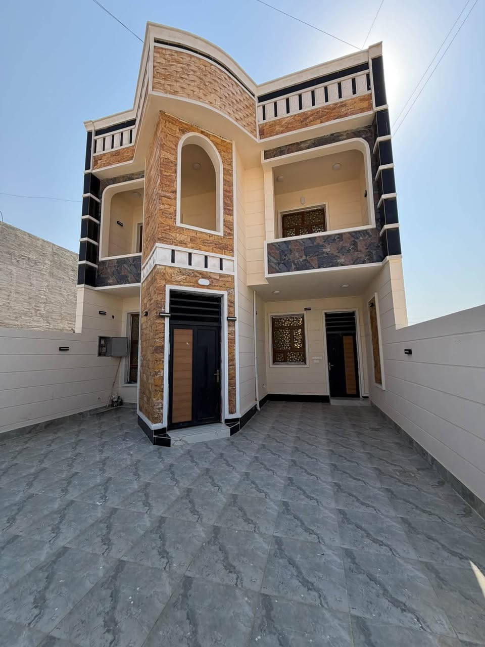 دار للبيع تكريت الديوم بل ١٦ الف
مساحةالدار ٢٤٠ متر
موقع مميز قرب الفلكة
طابقين صفر ٦ غرف نوم
٥ مجموعات صحية
استقبال وصالة ومطبخ وكراج
السعر بيع سريع ١٣٥ مليون وبي مجال
للاتصال ***********
مكتب يوسف للعقار
