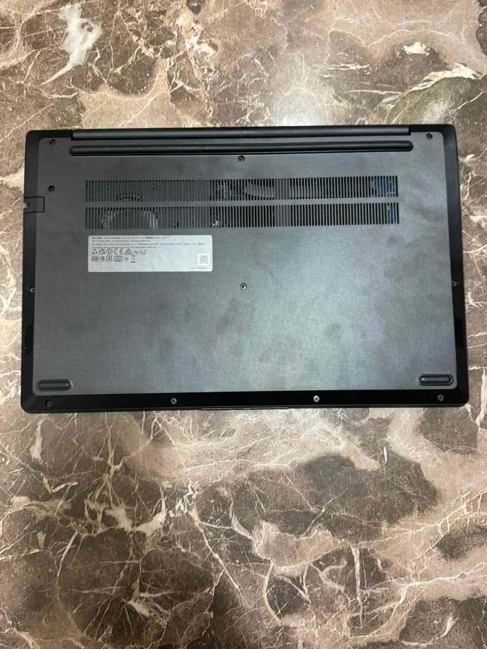 Lenovo
الموديل: V15 G3 IAP
Type: 82TT
المعالج: Intel Core i3-1215U – الجيل 12
عدد الأنوية: 6 Cores
كرت الشاشة: Intel UHD Graphics
الرام: 4GB DDR4
سرعة الرام: 3200MHz
التخزين: 256GB SSD
حجم الشاشة: 15.6 إنج
الدقة: Full HD 1920×1080
الكاميرا: موجودة
لوحة الأرقام: NumPad موجودة
الاتصال: Wi-Fi + Bluetooth
نظام التشغيل: Windows
اللون: أسود
البطارية: Cycle Count = 4 فقط
سعة البطارية التصميمية: 38,000 mWh
السعة الحالية الكاملة: 38,560 mWh
الشاحن: أصلي
الكارتونة: غير موجودة فقط جنطة خاصة باللابتوب موجودة
الحالة: الجهاز نظيف جداً ومناسب للاستخدام اليومي.
السعر: خاص

***********
