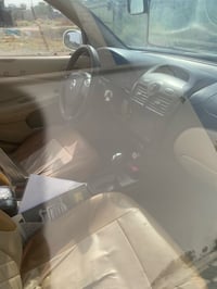 نيسان صني • ٢٠٠٩ • ضربة خلفية
