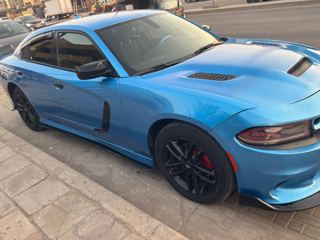 دودج جارجر 2019 للبيع 🔥المحرك: V6 3600 رقم بغداد باسمي
 هزه جديدة
(قوي وعملي جداً)ناقل الحركة: كير أوتوماتيك 8 سرع ماشيه: 108 ألف ميل/كم الإضافات: 
لد (LED) متغير الألوان🔧
 الحالة الميكانيكية والجاهزية:
المحرك والكير بحالة ممتازة 
صدر وتبريد جديد بالكامل ❄️منظومة وقود جديدة بالكامل
السيارة استخدام شخصي نظيف جداً، ولا تحتاج أي مصاريف نهائياً🛡️ تفاصيل الحادث:حادث سطحي بسيط جداً (موضح بالصور)
صبغ الدعامية فقط لأغراض التحديث الإيرباكات سليمة بالكامل (بدون أيرباك)
📍 الموقع  بغداد - الكرخ 
السعر: 185 ورقة  للاستفسار والتواصل:رقم الهاتف:
*********** بغداد, العراق
